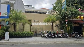 Cho thuê nhà Gần MT Khu Trần Hưng Đạo, Phường Cô Giang, Quận 1.