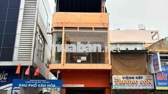 Nhà nguyên căn GÓC 2 MẶT TIỀN - Giá siêu tốt 1054 Cách Mạng Tháng 8 -