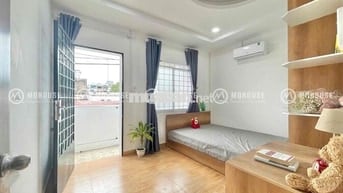 CHDV full nội thất ban công, cửa sổ mới 100% cực thoáng khu Bàu Cát