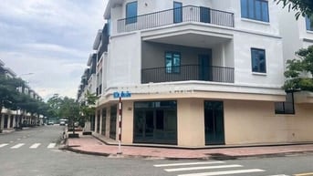 Bán nhà phố 1 trệt 2 lầu + sân vườn tại Lavela Garden – Bình Chuẩn