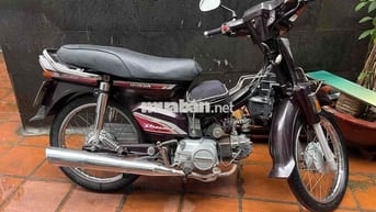 Honda Dream Thái BSTP