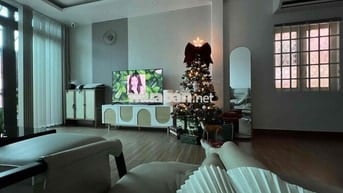 Chính chủ Nhà Lý Tế Xuyên 1T 2L 4PN 3WC Tặng nội thất