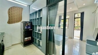 CHO THUÊ CĂN HỘ BAN CÔNG TÁCH BẾP MẶT TIỀN DAKAO QUẬN 1 SÁT BÊN BỜ KÈ