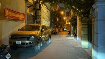 Bán nhà Trường Chinh 80m2, ô tô tránh, ngõ thông, nhà đẹp ở luôn