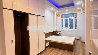 Nhà 5 phòng ngủ cho thuê ngay trung tâm Q1 và Q5