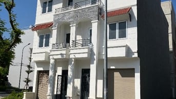 Nhà chính chủ 4 tầng xây thô,đường rộng 