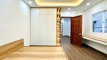 Cho thuê nhà HXH Bạch Đằng P 2 Q.Tân Bình,4.5x15,3 tầng,4PN,Giá 25tr/T