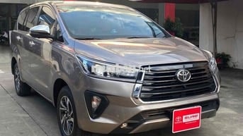 Toyota Innova 2023 2.0G 9700km