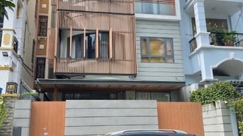 Cho thuê nhà đường Hoa, Phan Xích Long. Ngang 8.5m, giá thuê chỉ 65 tr