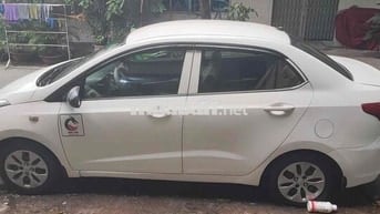 Hyundai Grand i10 2015 Sedan 1.2 Base - 180000 km