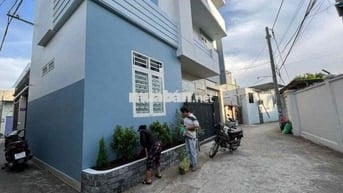 Nhà 1 Trệt 1 Lầu Đang có thu nhập 12tr/tháng