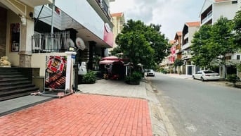 cho thuê mặt bằng quận 7, 300m2, chỉ 25tr