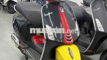 Vespa Primavera Mickey bản giới hạn 2024 2k km