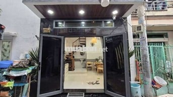 NHÀ 3 TẦNG  MỚI  – 2PN, 3WC – SÁT MẶT TIỀN  – TẶNG FULL NỘI THẤT