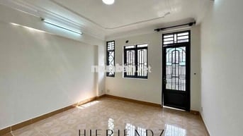 CHO THUÊ PHÒNG TRỌ GIÁ RẺ CÓ BANCOL CỬA SỔ NGAY CÔNG VIÊN PHÚ LÂM