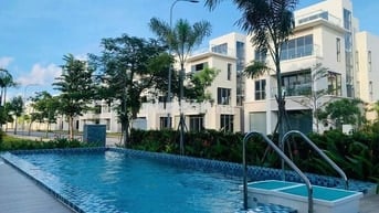 Chính chủ căn biệt thự đơn lập sân Golf 4 tầng 12 tỷ.Sổ đỏ lâu dài