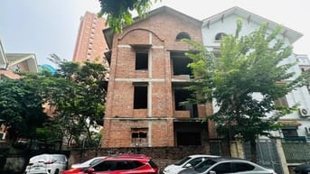 Chính chủ bán nhà biệt thự liền kề góc 3 mặt tiền ngõ 3 Đỗ Nhuận 135m2