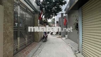 đất thổ cư . Nguyễn Văn cứ Long biên *** một mảnh