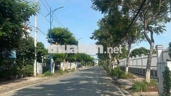 BÁN ĐẤT , NHÀ MẶT TIỀN GIỒNG AO VỊ TRÍ ĐẸP GIÁ RẺ HƠN 12TR/M2 KHU VƯC