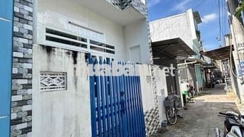 Nhà C4 Dĩ An ở ngay. DT: 57m2, sổ riêng, chỉ hơn 2 tỷ