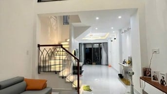 Hạ giá sâu ngay Tô Ngọc Vân TĐ 2TỶ1 65M2 đầy đủ tiện ích an ninh tốt