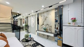 Chủ nhà kí gửi đ.Hồ Văn Huê P.9 Q.Phú Nhuận giá chỉ 2 tỷ 100tr/ 62m2. 