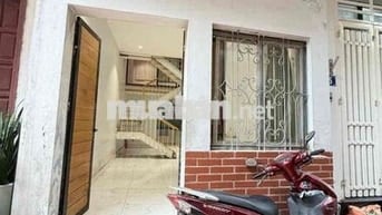 Bán nhà Ngọc Thuỵ 30m2 x3 tầng gần Khai Sơn giá nhỉnh 5,6 tỷ