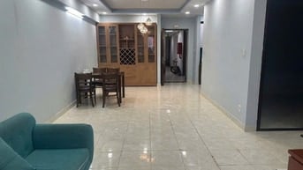 Căn hộ Tú Xương, P6, Quận 3: 10,5triệu, 2p ngủ, có NT, ban công, 100m2