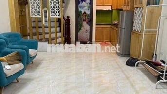 Cho thuê nhà riêng ngõ 649 Lĩnh Nam - 30m2 - 5 tầng - 11 triệu