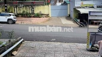 cần sang lại mặt bằng kinh doanh đường Bà Triệu