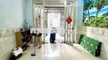 Bán gấp nhà HL 2 : 4x14 đúc 1 lầu 3PN, 3WC còn bớt, sổ hồng