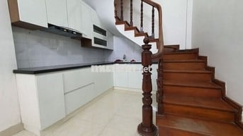 Chính chủ cho thuê nhà 5 tầng 3PN đường Tôn Đức Thắng, Văn Miếu, HN