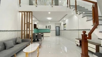 Bán nhà 2 lầu đường trương văn thành 3pn . Nhận nhà ở ngay 