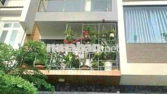 Nhà Sạch Sẻ DT 220m2 1Trệt 3Lầu 5Pn 5Wc Hẻm Trước Nhà 10M Xe Tải Đậu