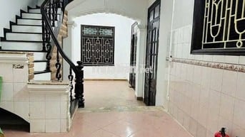 Cho thuê nhà riêng phố Trần Khát Chân - 40m2 - 4 tầng - 6 ngủ - 12.5tr