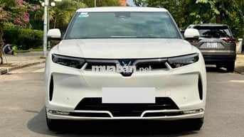 VF9 PLUS 23 - 25.000KM - 6 GHẾ TRẦN KÍNH