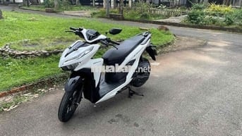 bán Vario màu trắng