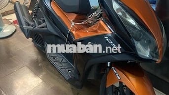 Honda Air Blade 125 Mắt cú Cam đen