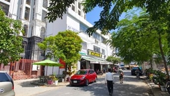 Bán gấp nhà 2 mặt tiền Huỳnh Tấn Phát, Q7, 195m2, chỉ 29 tỷ 