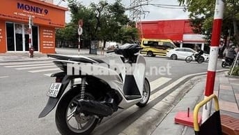 Honda SH160i Trắng 1000km Đã qua sử dụng