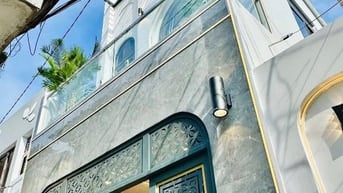 Chủ cần bán nhà đ.Đoàn Văn Bơ P.13 Q.4 giá chỉ 1 tỷ 950tr/62m2.