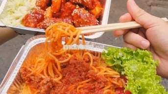 SANG QUÁN GÀ RÁN đường Phạm Thế Hiển Q8