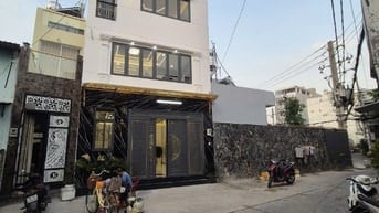 Nhà xây mới 100% dt 50m2 5 tầng 6pn hẻm 7m Liên Khu 10-11,Q.Bình Tân