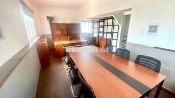 Chính chủ cho thuê văn phòng 30 -80m2 ở Căn góc 2 MT Khánh Hội Quận 4