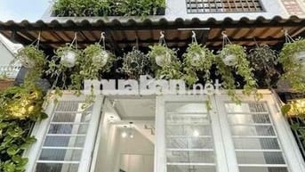 BÁN NHÀ MỚI XÂY CĂN GÓC 2 MẶT TIỀN GẦN CÔNG VIÊN GIA ĐỊNH