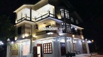 BIỆT THỰ 4 TẦNG 180M2 - CĂN GÓC 2 MẶT TIỀN - KẾ BÊN BẾN XE QUẬN 8