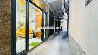 Bán Gấp Nhà 5 Tầng Thang Máy Hoàng Hoa Thám 36m2 Hơn 9 Tỷ