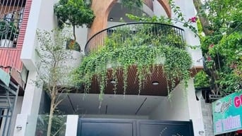 CHO THUÊ NHÀ KINH DOANH HẺM XE HƠI 8M HẺM 150 NGUYỄN TRÃI,P.BT, Q1