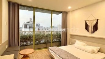 Studio Ban công - Đầy đủ tiện nghi, kết nối ngay Quận 1, Quận 5