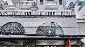 Cho thuê Nhà Phố Tân Cổ Điển, 5pn6wc, có nội thất, Phan Huy Ích p12 GV